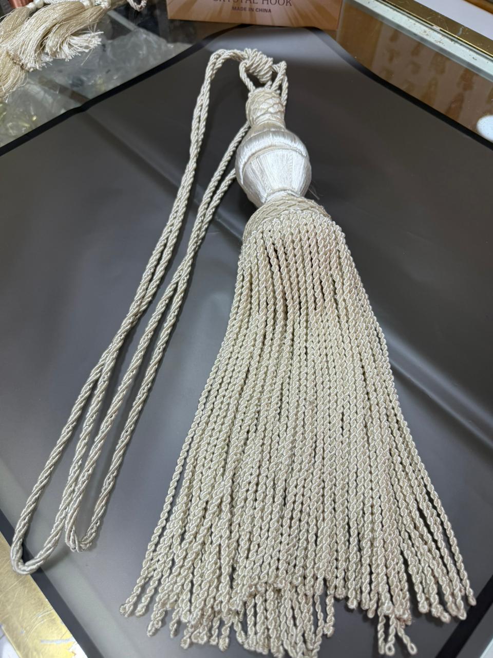 موزع تيجان ونهايات – dist 10 finials